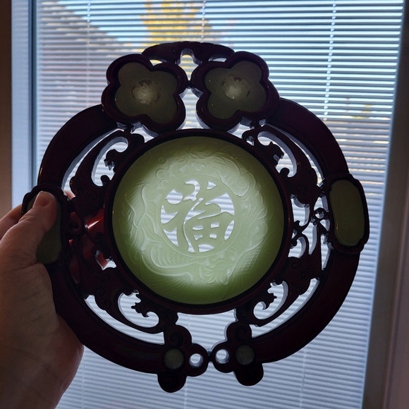 Faux Jade and Resin Decorative Chinese Wall Hanging - Picture 12 of 15